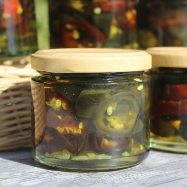 Neu! Chili Jalapeno Black Marrocan (Schärfe 4) (Samen)